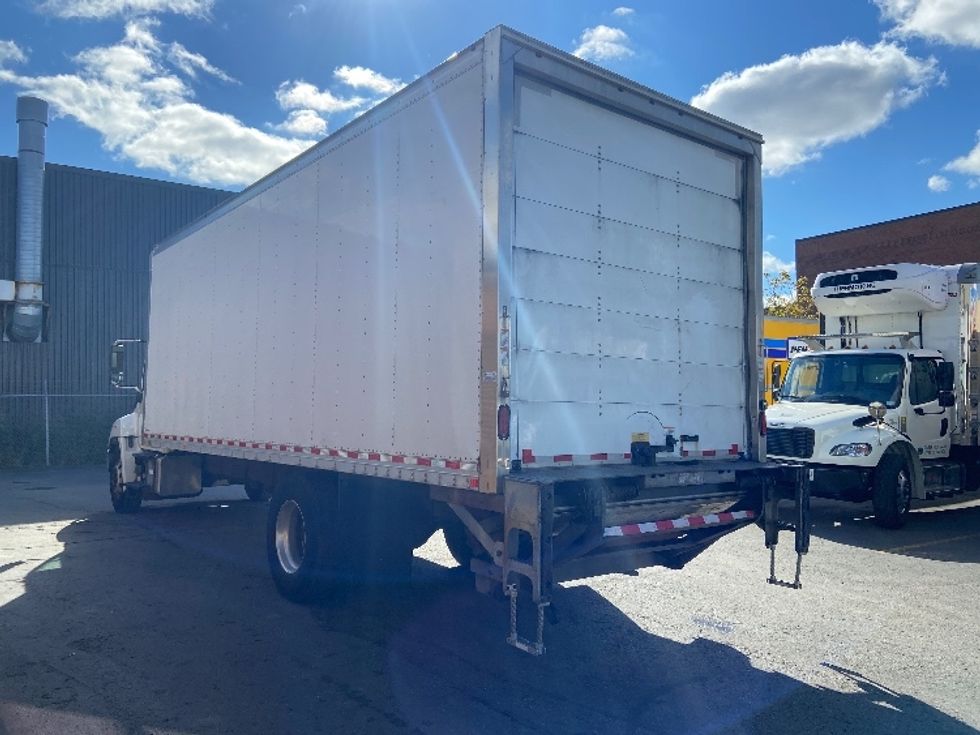 Medium Duty Box Truck-Light and Medium Duty Trucks-Hino-2018-268-Mississauga-ON-278,352\n\t\tkm-$ 61,000 - Image 6