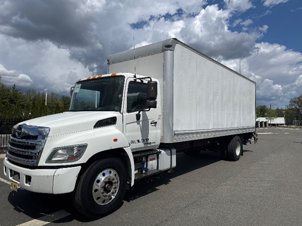 Medium Duty Box Truck-Light and Medium Duty Trucks-Hino-2018-268-Monmouth Junction-NJ-165,559\n\t\tmiles-$ 50,250 - Image 1