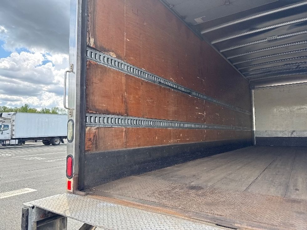 Medium Duty Box Truck-Light and Medium Duty Trucks-Hino-2018-268-Monmouth Junction-NJ-165,559\n\t\tmiles-$ 50,250 - Image 10