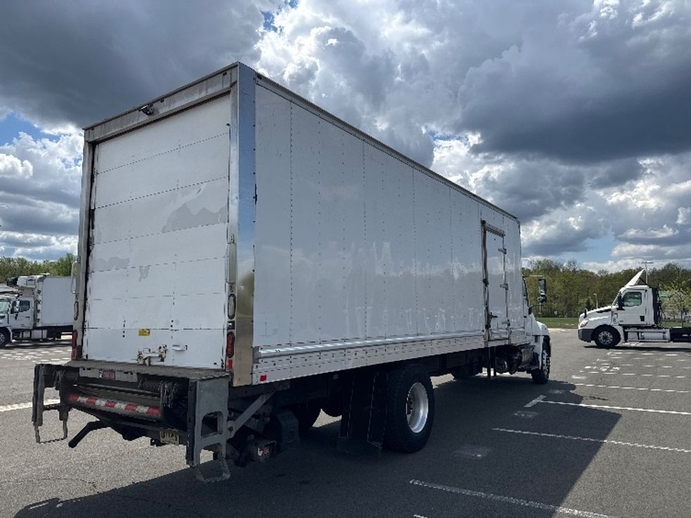 Medium Duty Box Truck-Light and Medium Duty Trucks-Hino-2018-268-Monmouth Junction-NJ-165,559\n\t\tmiles-$ 50,250 - Image 12