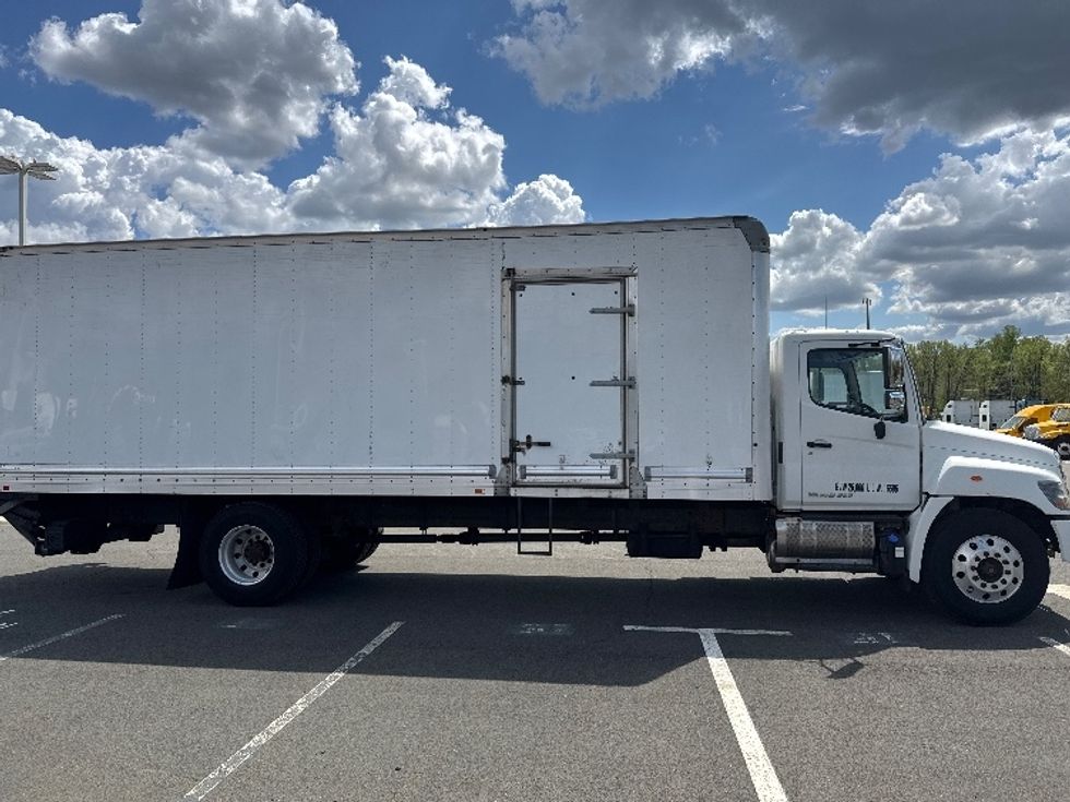 Medium Duty Box Truck-Light and Medium Duty Trucks-Hino-2018-268-Monmouth Junction-NJ-165,559\n\t\tmiles-$ 50,250 - Image 14