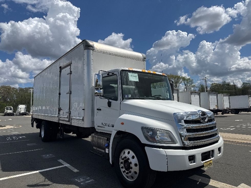 Medium Duty Box Truck-Light and Medium Duty Trucks-Hino-2018-268-Monmouth Junction-NJ-165,559\n\t\tmiles-$ 50,250 - Image 3