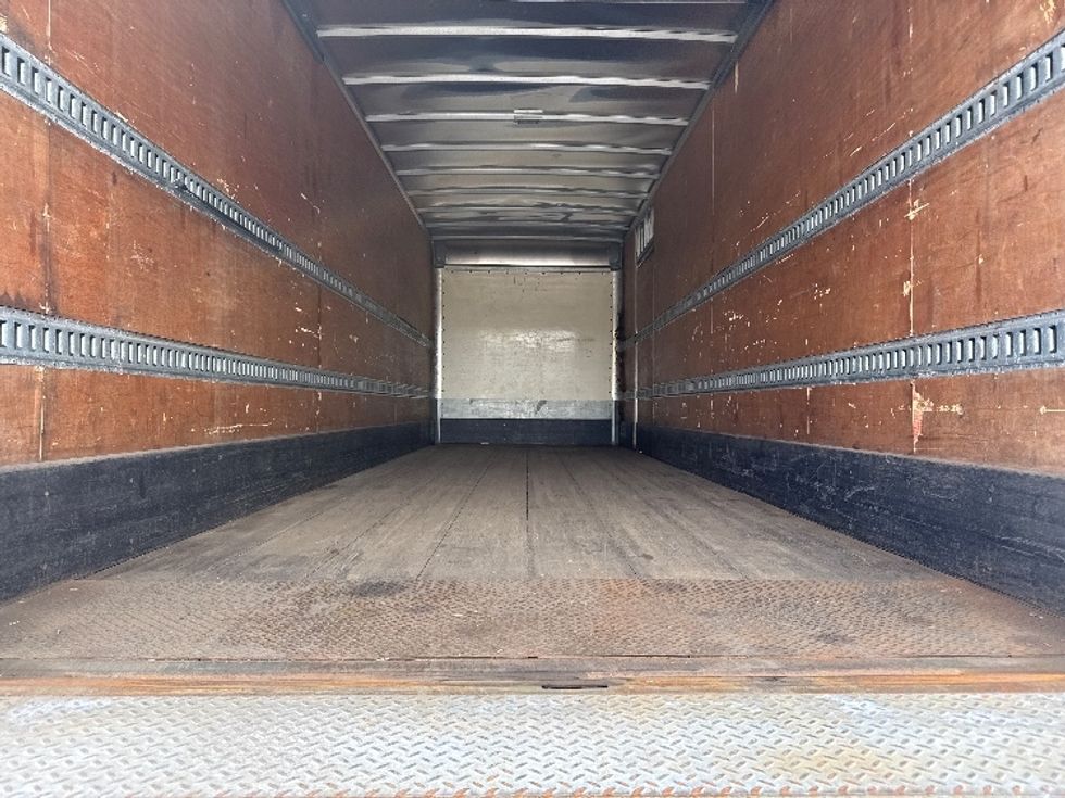Medium Duty Box Truck-Light and Medium Duty Trucks-Hino-2018-268-Monmouth Junction-NJ-165,559\n\t\tmiles-$ 50,250 - Image 9