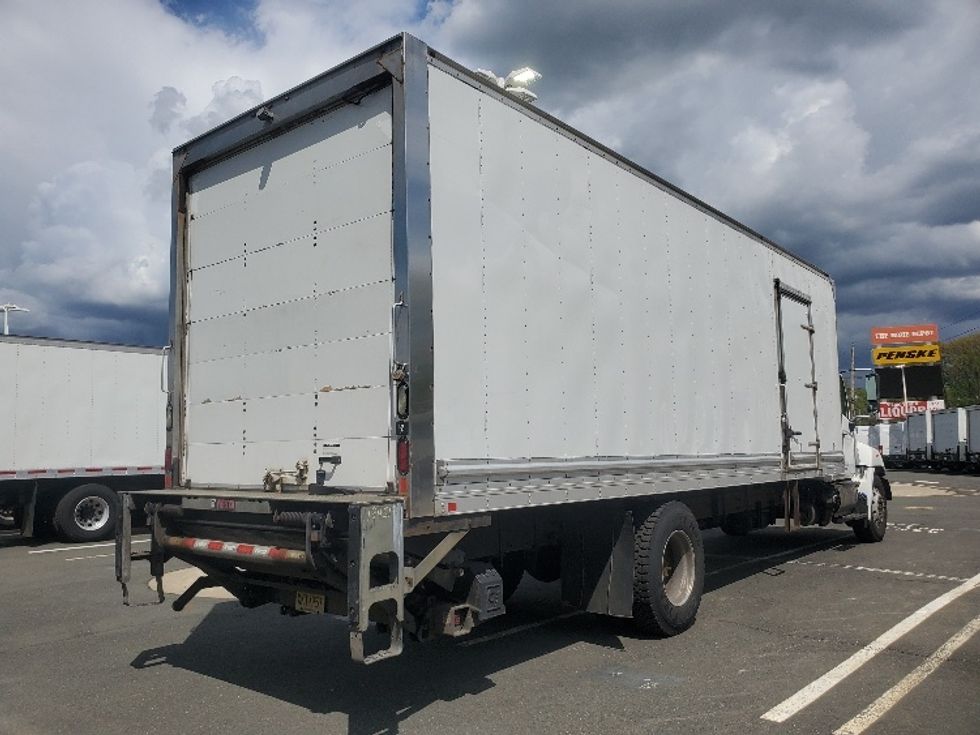 Medium Duty Box Truck-Light and Medium Duty Trucks-Hino-2018-268-Monmouth Junction-NJ-255,495\n\t\tmiles-$ 37,250 - Image 12
