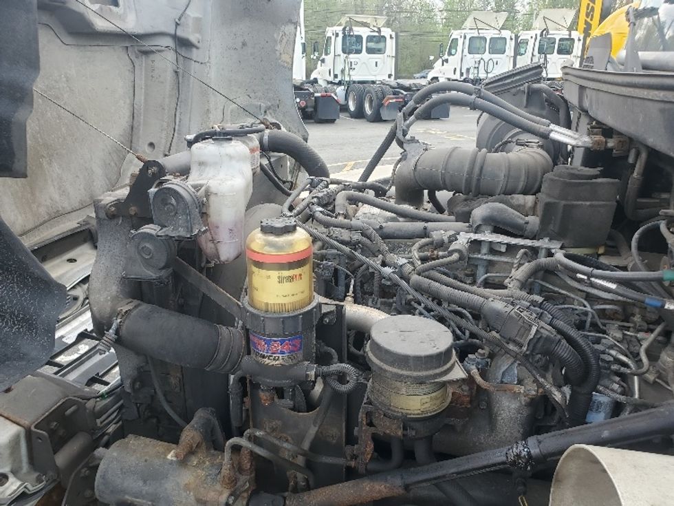 Medium Duty Box Truck-Light and Medium Duty Trucks-Hino-2018-268-Monmouth Junction-NJ-255,495\n\t\tmiles-$ 37,250 - Image 23