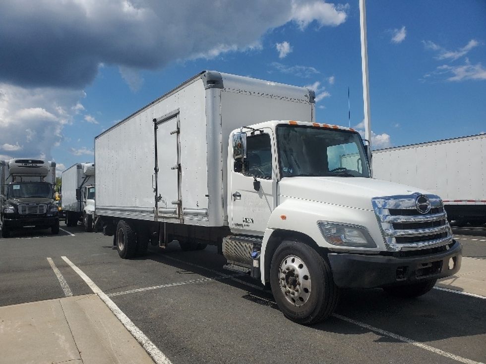 Medium Duty Box Truck-Light and Medium Duty Trucks-Hino-2018-268-Monmouth Junction-NJ-255,495\n\t\tmiles-$ 37,250 - Image 3