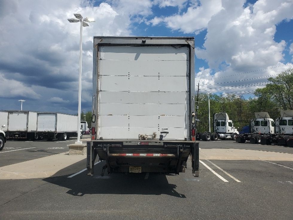 Medium Duty Box Truck-Light and Medium Duty Trucks-Hino-2018-268-Monmouth Junction-NJ-255,495\n\t\tmiles-$ 37,250 - Image 6