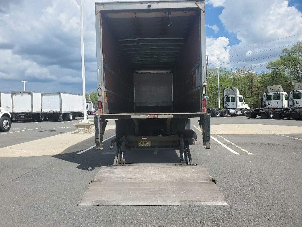 Medium Duty Box Truck-Light and Medium Duty Trucks-Hino-2018-268-Monmouth Junction-NJ-255,495\n\t\tmiles-$ 37,250 - Image 8