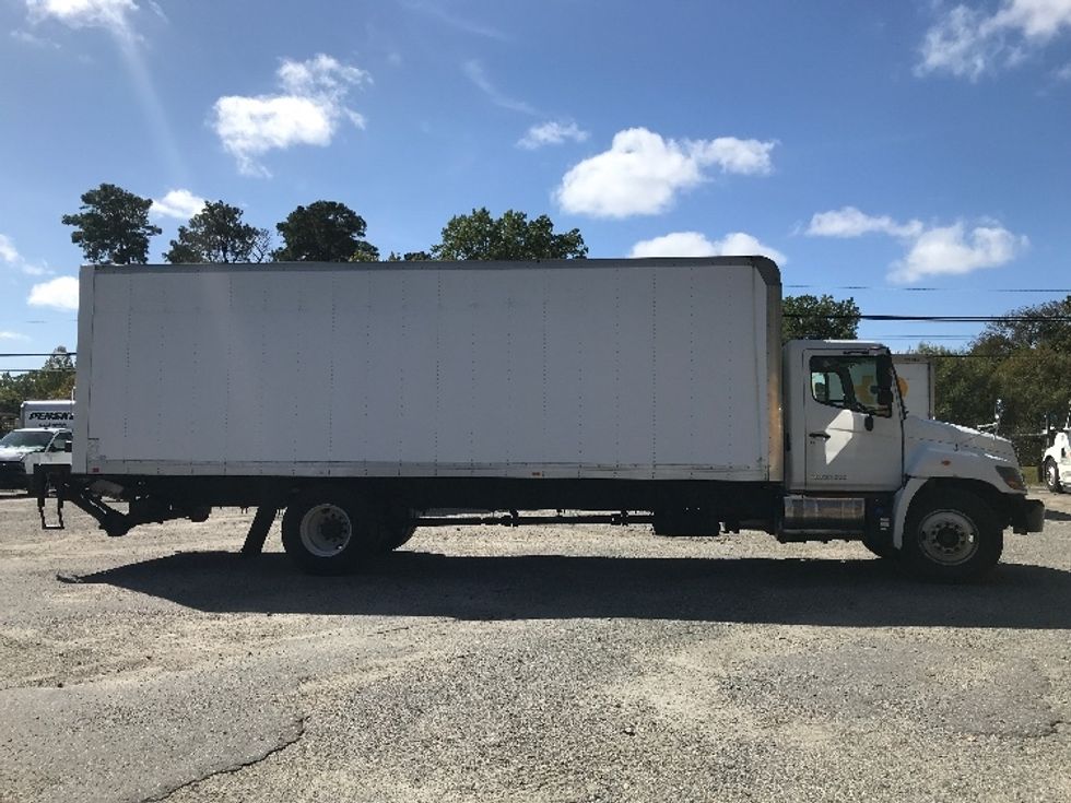 Medium Duty Box Truck-Light and Medium Duty Trucks-Hino-2018-268-Newport News-VA-108,654\n\t\tmiles-$ 56,250 - Image 15