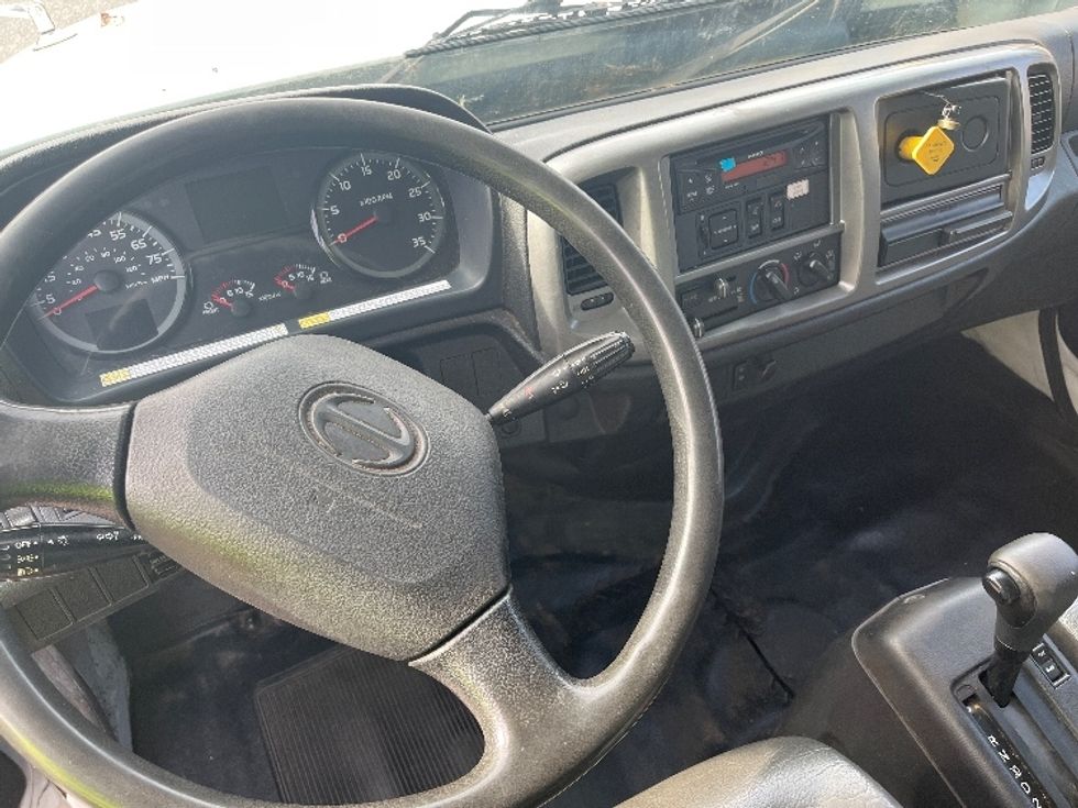 Medium Duty Box Truck-Light and Medium Duty Trucks-Hino-2018-268-Newport News-VA-108,654\n\t\tmiles-$ 56,250 - Image 16