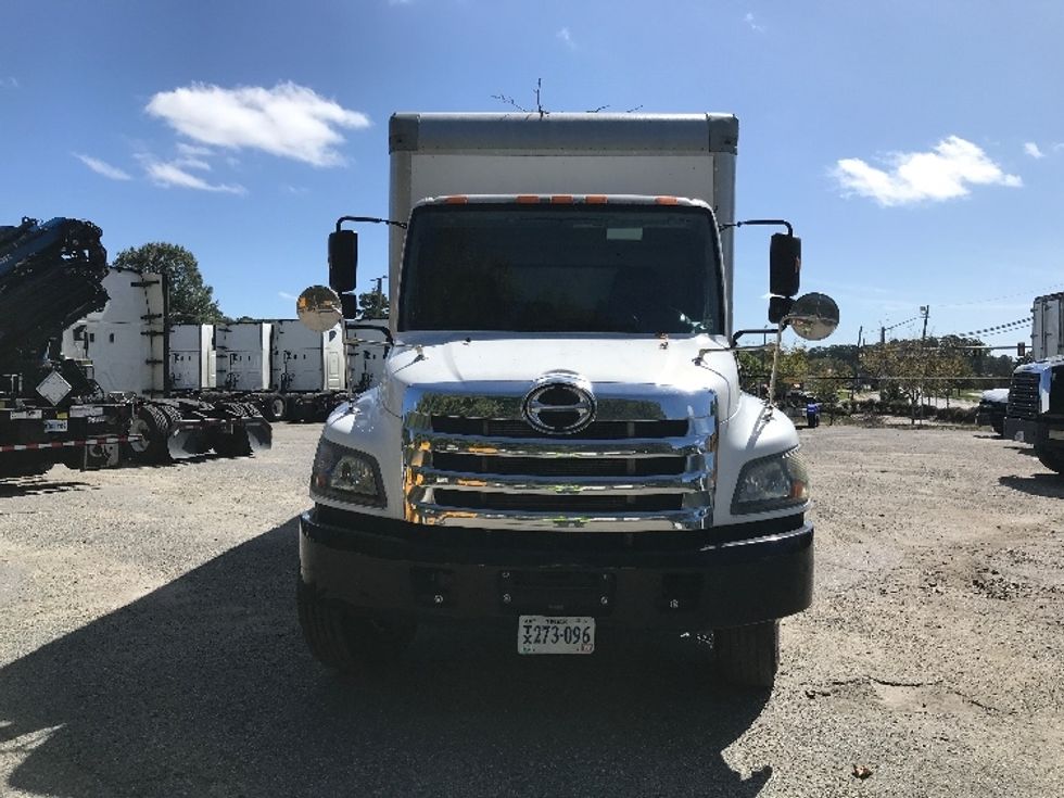 Medium Duty Box Truck-Light and Medium Duty Trucks-Hino-2018-268-Newport News-VA-108,654\n\t\tmiles-$ 56,250 - Image 2