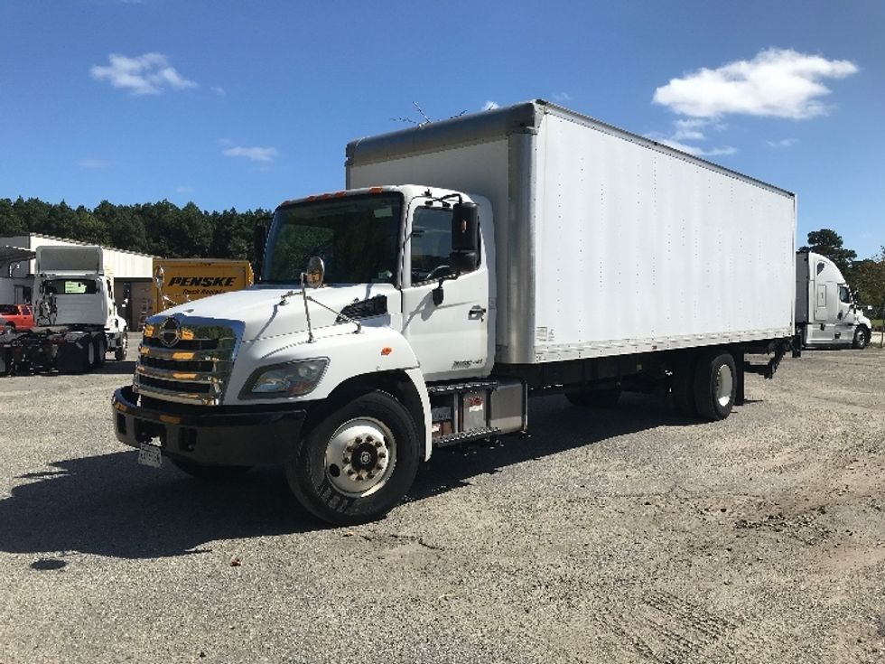 Medium Duty Box Truck-Light and Medium Duty Trucks-Hino-2018-268-Newport News-VA-108,654\n\t\tmiles-$ 56,250 - Image 3