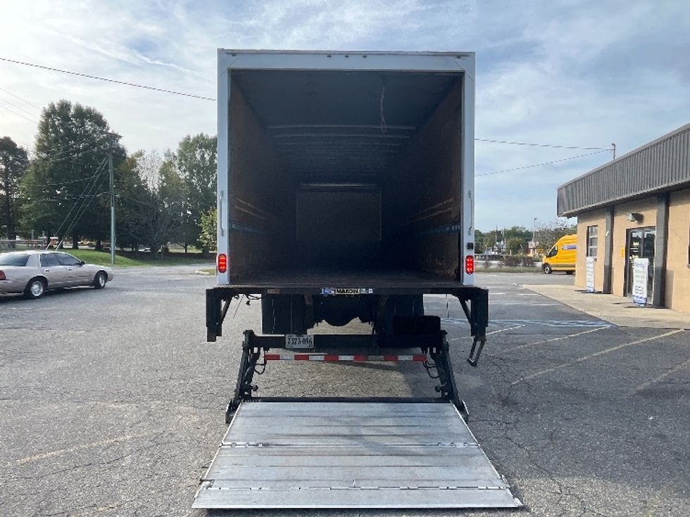 Medium Duty Box Truck-Light and Medium Duty Trucks-Hino-2018-268-Newport News-VA-108,654\n\t\tmiles-$ 56,250 - Image 9
