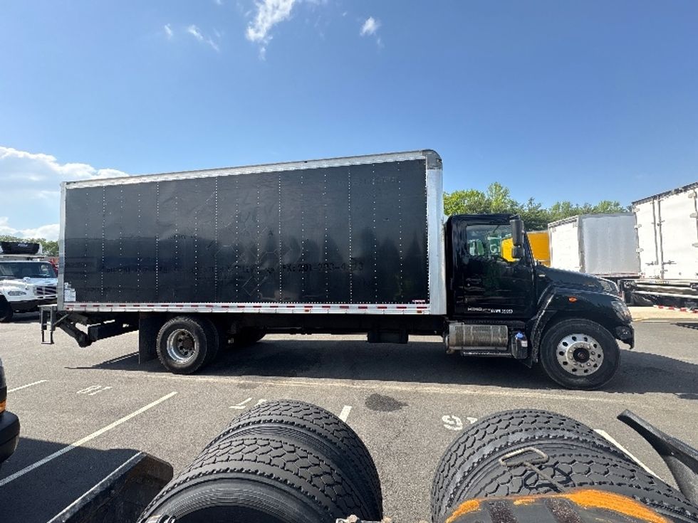 Medium Duty Box Truck-Light and Medium Duty Trucks-Hino-2018-268-North Bergen-NJ-50,843\n\t\tmiles-$ 56,750 - Image 11