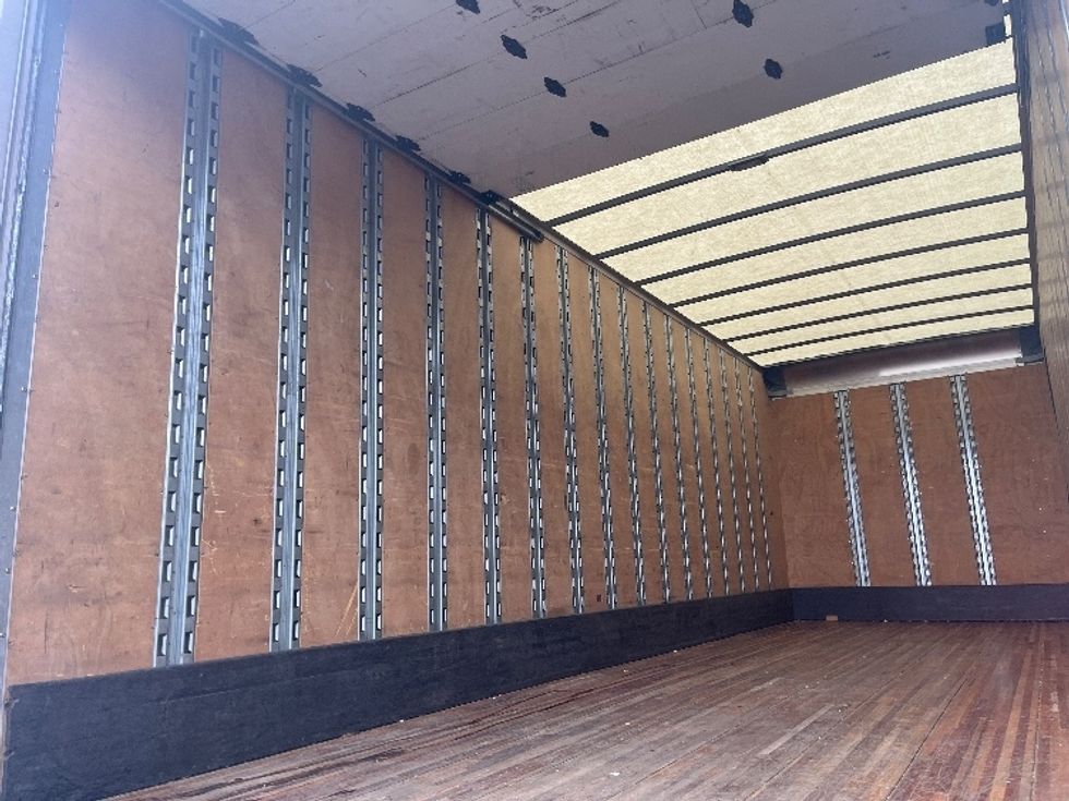 Medium Duty Box Truck-Light and Medium Duty Trucks-Hino-2018-268-North Bergen-NJ-55,025\n\t\tmiles-$ 54,750 - Image 11