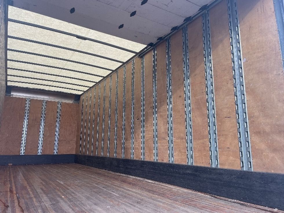 Medium Duty Box Truck-Light and Medium Duty Trucks-Hino-2018-268-North Bergen-NJ-55,025\n\t\tmiles-$ 54,750 - Image 12