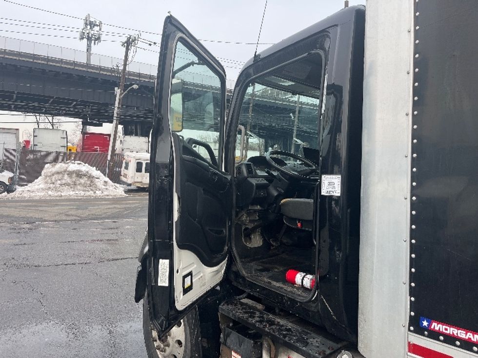 Medium Duty Box Truck-Light and Medium Duty Trucks-Hino-2018-268-North Bergen-NJ-55,025\n\t\tmiles-$ 54,750 - Image 16