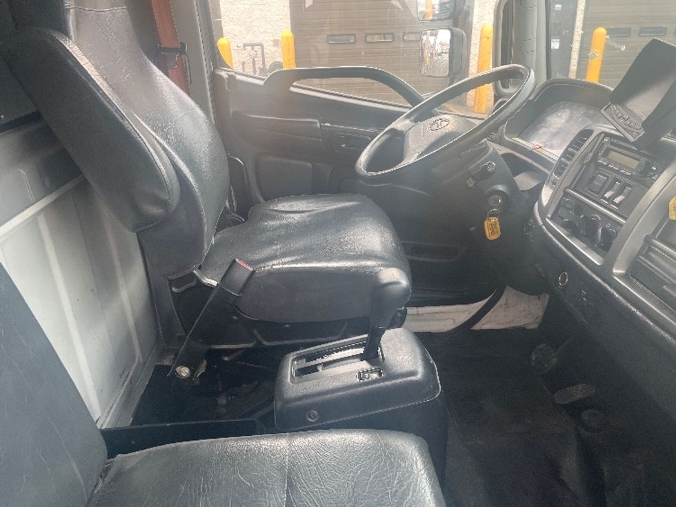 Medium Duty Box Truck-Light and Medium Duty Trucks-Hino-2018-268-North Bergen-NJ-55,025\n\t\tmiles-$ 54,750 - Image 22