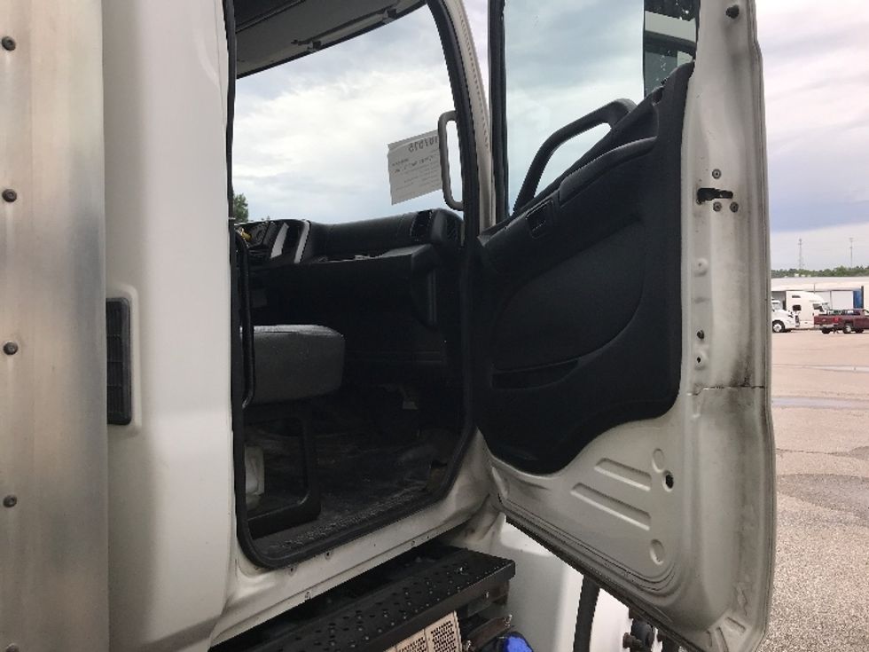 Medium Duty Box Truck-Light and Medium Duty Trucks-Hino-2018-268-Pell City-AL-156,902\n\t\tmiles-$ 55,000 - Image 20