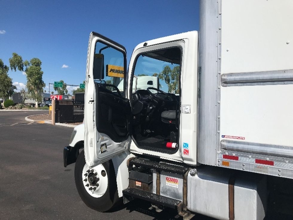 Medium Duty Box Truck-Light and Medium Duty Trucks-Hino-2018-268-Phoenix-AZ-173,099\n\t\tmiles-$ 50,000 - Image 16