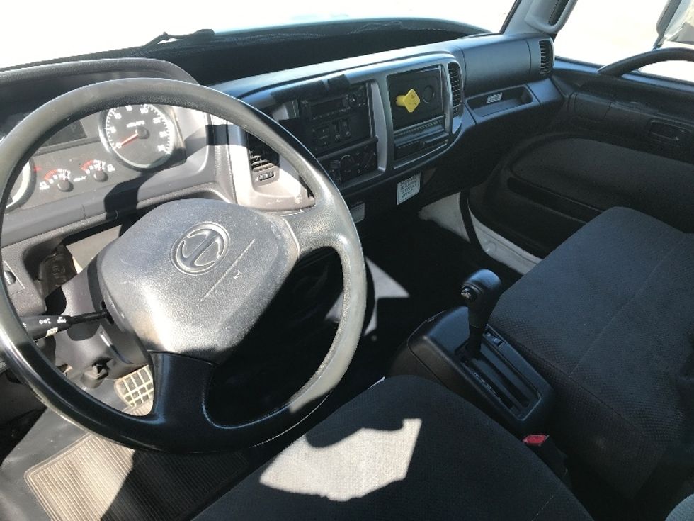 Medium Duty Box Truck-Light and Medium Duty Trucks-Hino-2018-268-Phoenix-AZ-173,099\n\t\tmiles-$ 50,000 - Image 17