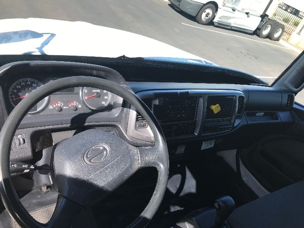 Medium Duty Box Truck-Light and Medium Duty Trucks-Hino-2018-268-Phoenix-AZ-173,099\n\t\tmiles-$ 50,000 - Image 18