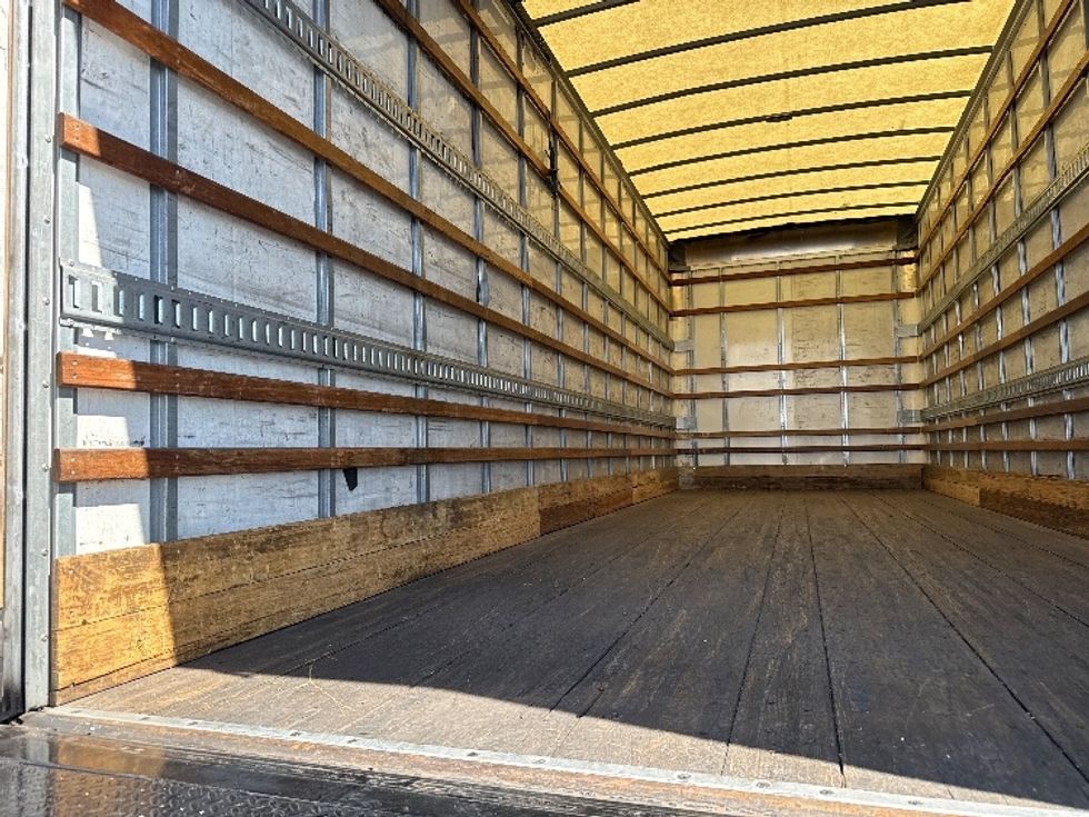 Medium Duty Box Truck-Light and Medium Duty Trucks-Hino-2018-268-Phoenix-AZ-244,779\n\t\tmiles-$ 35,250 - Image 10
