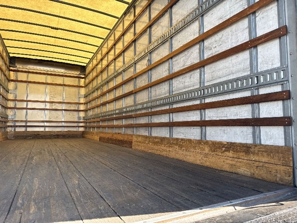 Medium Duty Box Truck-Light and Medium Duty Trucks-Hino-2018-268-Phoenix-AZ-244,779\n\t\tmiles-$ 35,250 - Image 11
