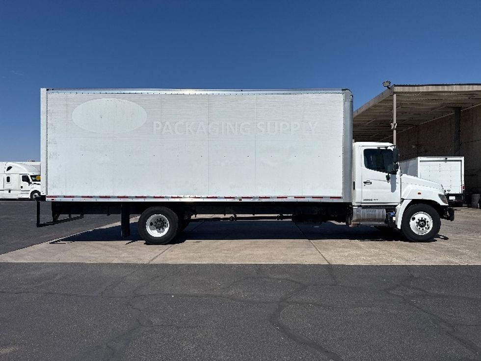 Medium Duty Box Truck-Light and Medium Duty Trucks-Hino-2018-268-Phoenix-AZ-244,779\n\t\tmiles-$ 35,250 - Image 14
