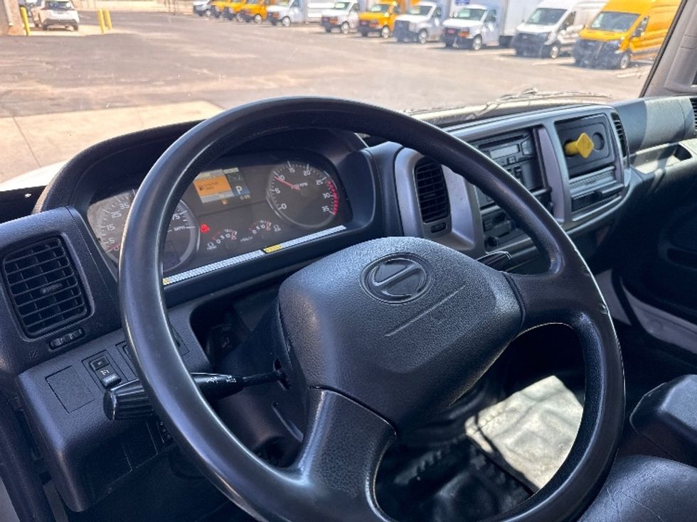 Medium Duty Box Truck-Light and Medium Duty Trucks-Hino-2018-268-Phoenix-AZ-244,779\n\t\tmiles-$ 35,250 - Image 16