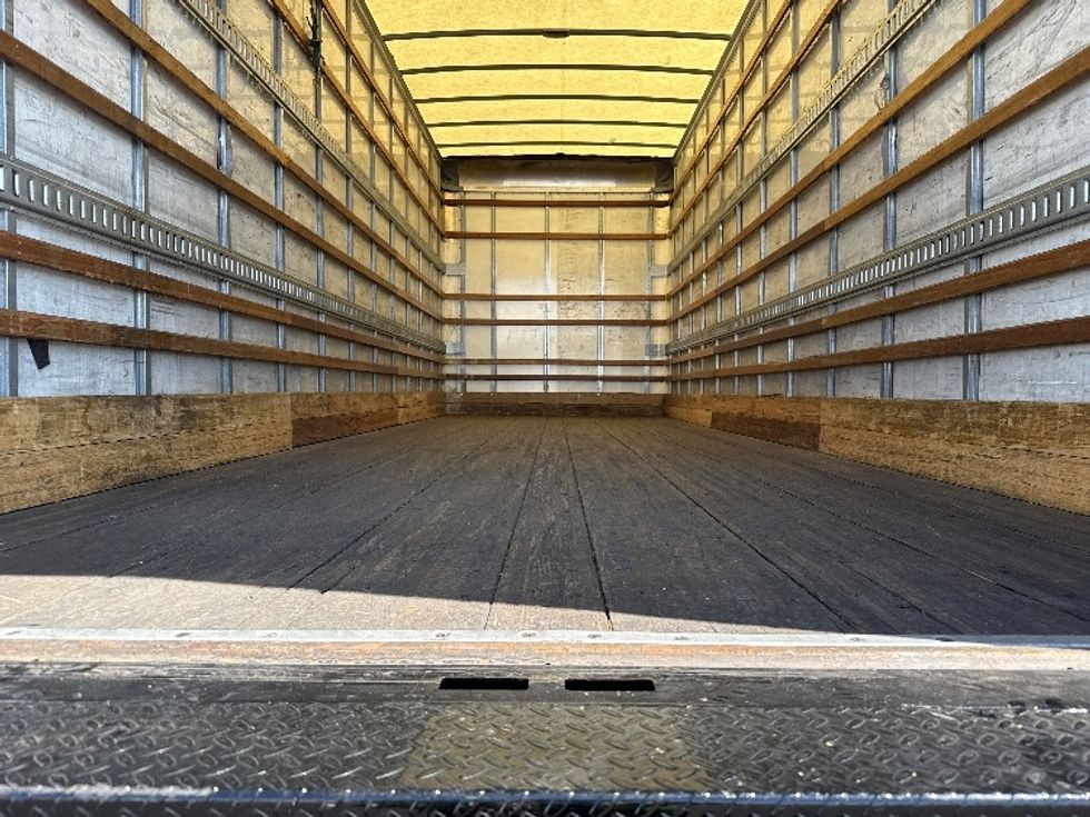 Medium Duty Box Truck-Light and Medium Duty Trucks-Hino-2018-268-Phoenix-AZ-244,779\n\t\tmiles-$ 35,250 - Image 9