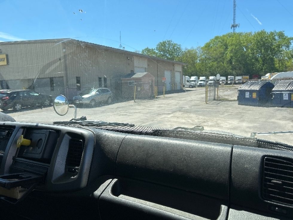 Medium Duty Box Truck-Light and Medium Duty Trucks-Hino-2018-268-Rochester-NY-243,851\n\t\tmiles-$ 30,750 - Image 20