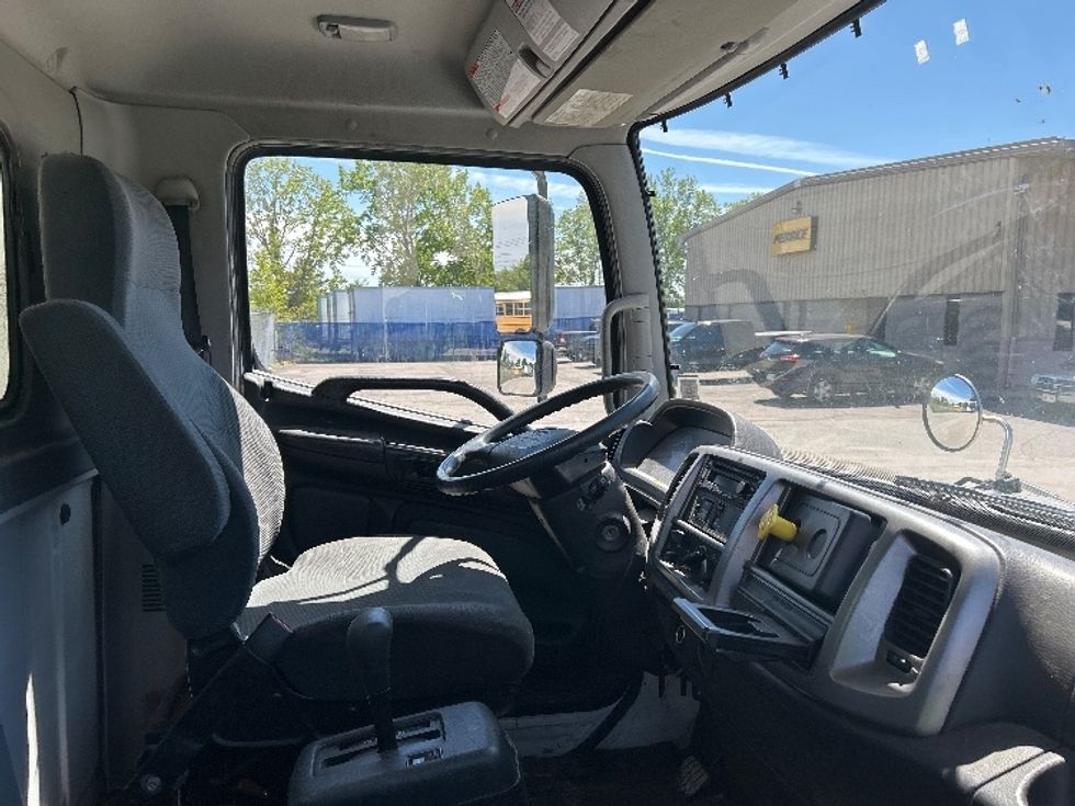 Medium Duty Box Truck-Light and Medium Duty Trucks-Hino-2018-268-Rochester-NY-243,851\n\t\tmiles-$ 30,750 - Image 21