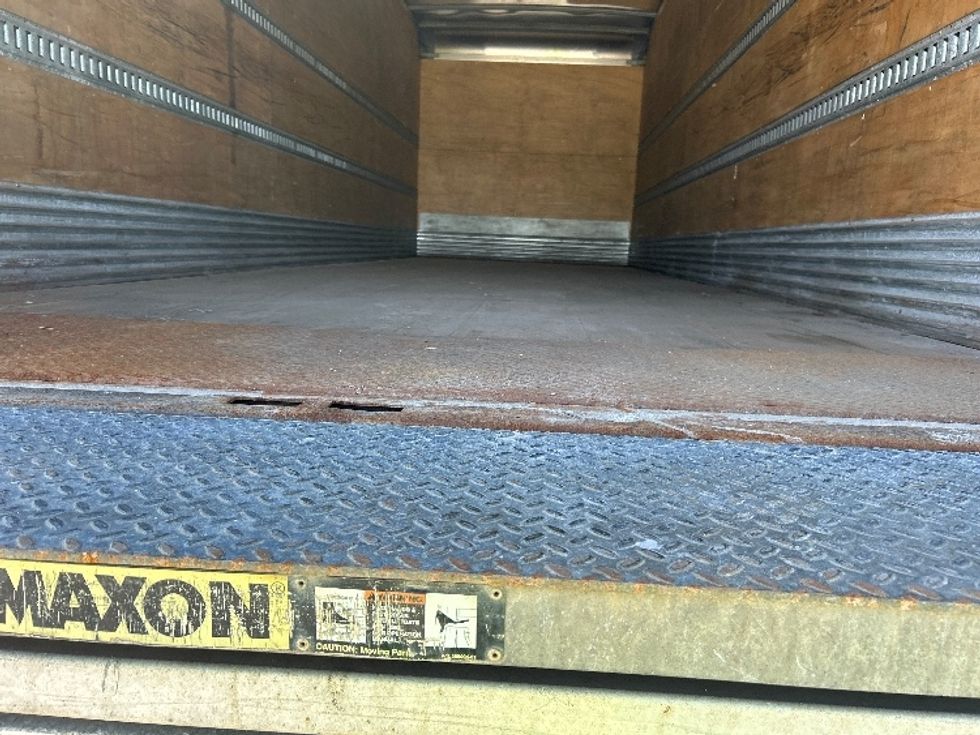 Medium Duty Box Truck-Light and Medium Duty Trucks-Hino-2018-268-Rochester-NY-243,851\n\t\tmiles-$ 30,750 - Image 9
