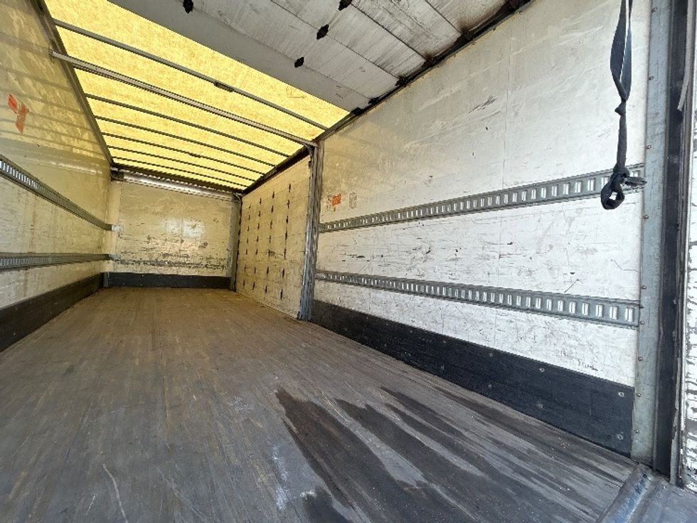 Medium Duty Box Truck-Light and Medium Duty Trucks-Hino-2018-268-Sandston-VA-344,388\n\t\tmiles-$ 27,500 - Image 12