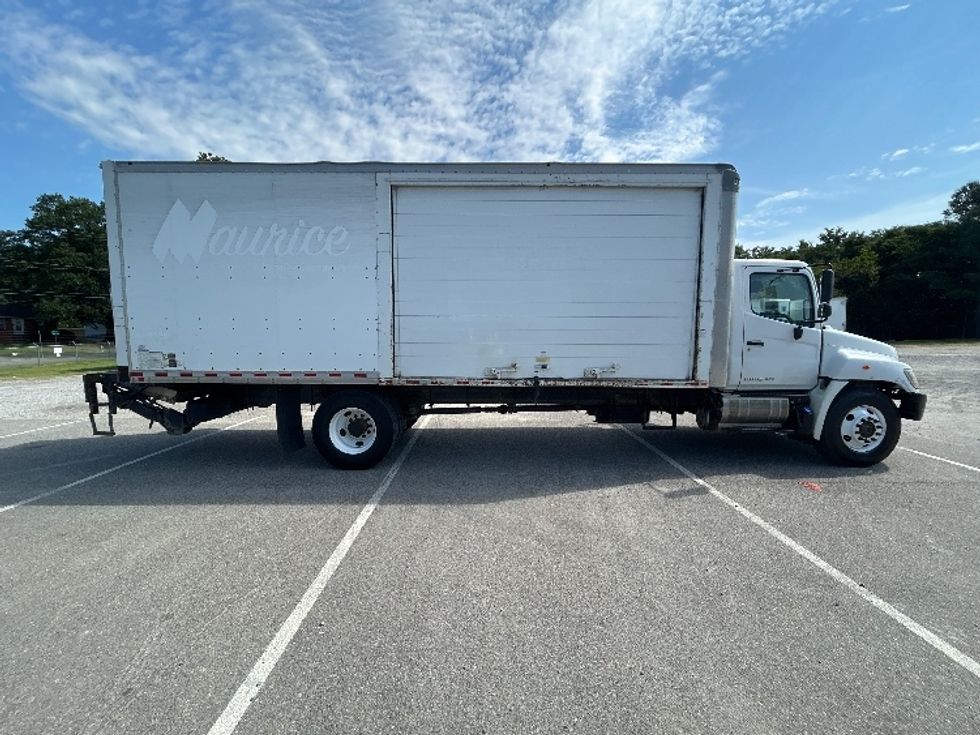 Medium Duty Box Truck-Light and Medium Duty Trucks-Hino-2018-268-Sandston-VA-344,388\n\t\tmiles-$ 27,500 - Image 15