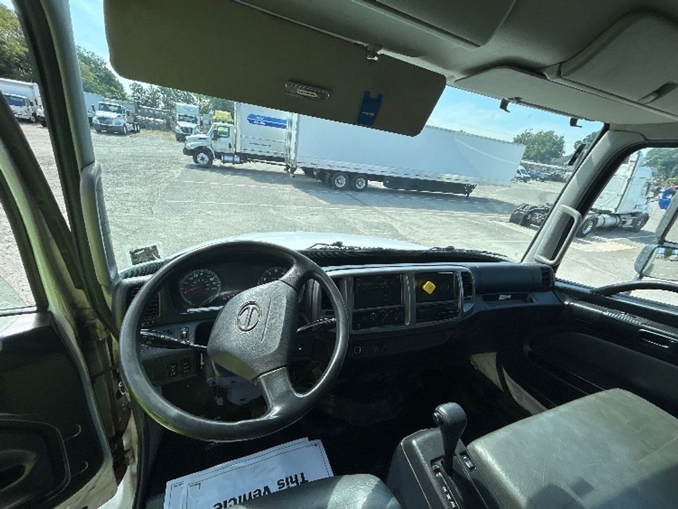 Medium Duty Box Truck-Light and Medium Duty Trucks-Hino-2018-268-Sandston-VA-344,388\n\t\tmiles-$ 27,500 - Image 18