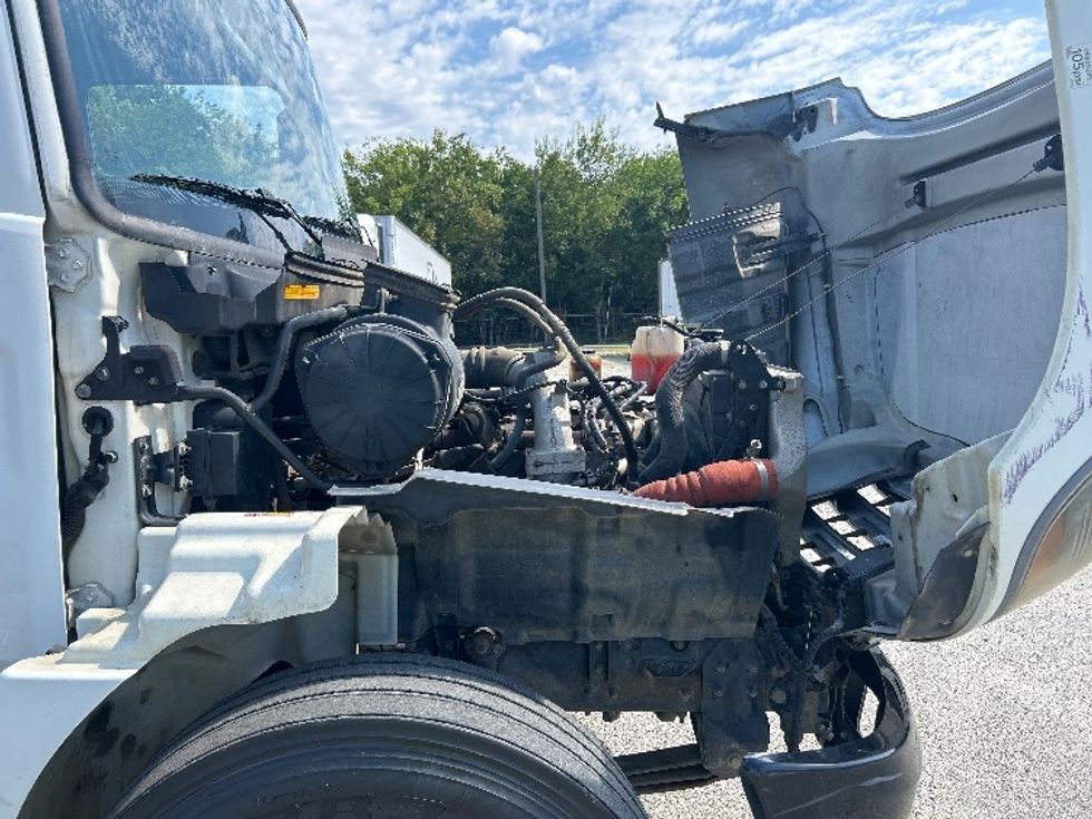 Medium Duty Box Truck-Light and Medium Duty Trucks-Hino-2018-268-Sandston-VA-344,388\n\t\tmiles-$ 27,500 - Image 23