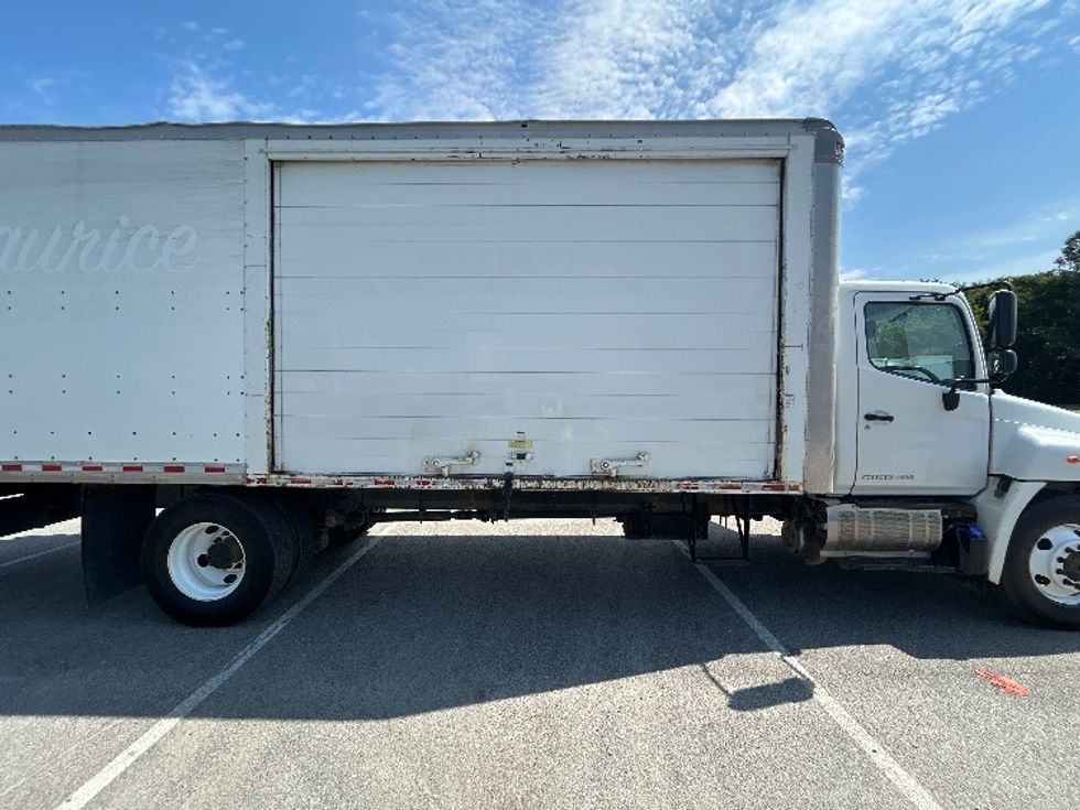 Medium Duty Box Truck-Light and Medium Duty Trucks-Hino-2018-268-Sandston-VA-344,388\n\t\tmiles-$ 27,500 - Image 25
