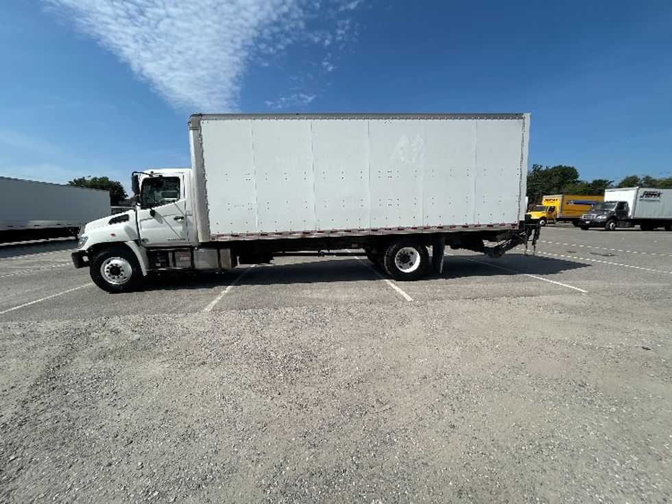 Medium Duty Box Truck-Light and Medium Duty Trucks-Hino-2018-268-Sandston-VA-344,388\n\t\tmiles-$ 27,500 - Image 4