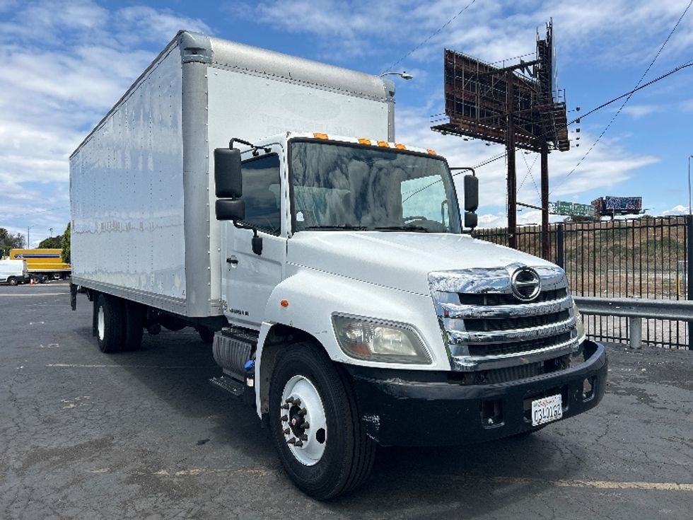 Medium Duty Box Truck-Light and Medium Duty Trucks-Hino-2018-268-Torrance-CA-148,043\n\t\tmiles-$ 53,500 - Image 1