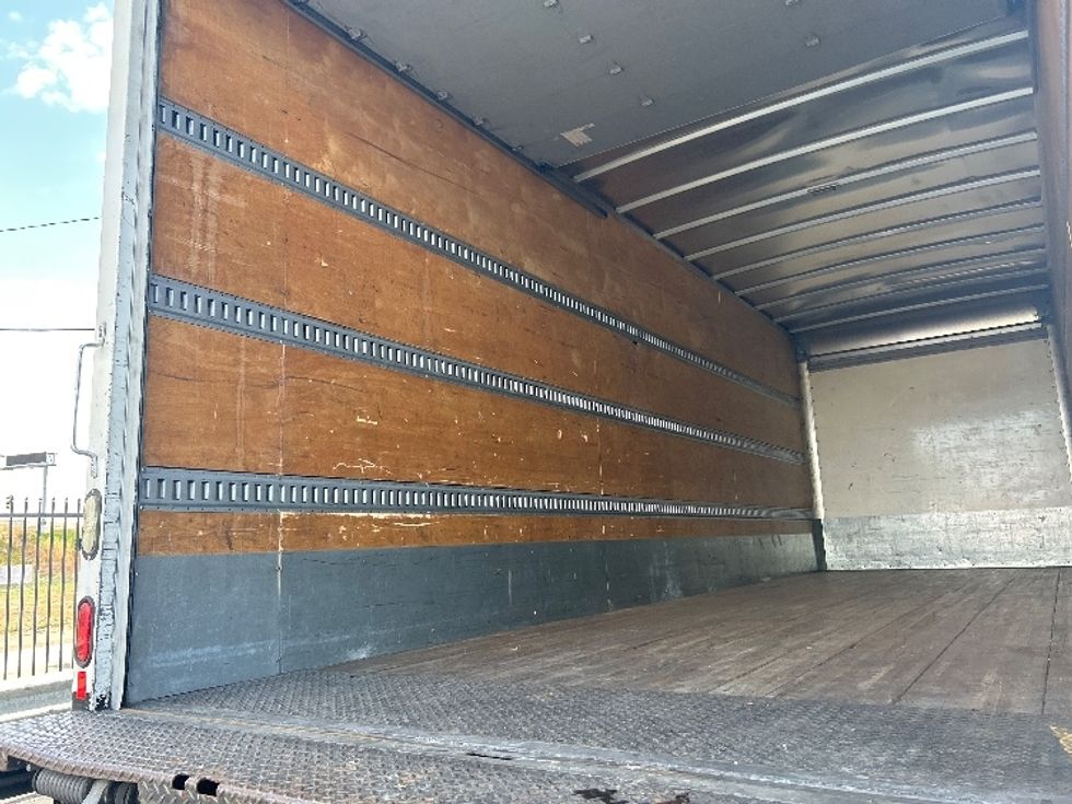 Medium Duty Box Truck-Light and Medium Duty Trucks-Hino-2018-268-Torrance-CA-148,043\n\t\tmiles-$ 53,500 - Image 11