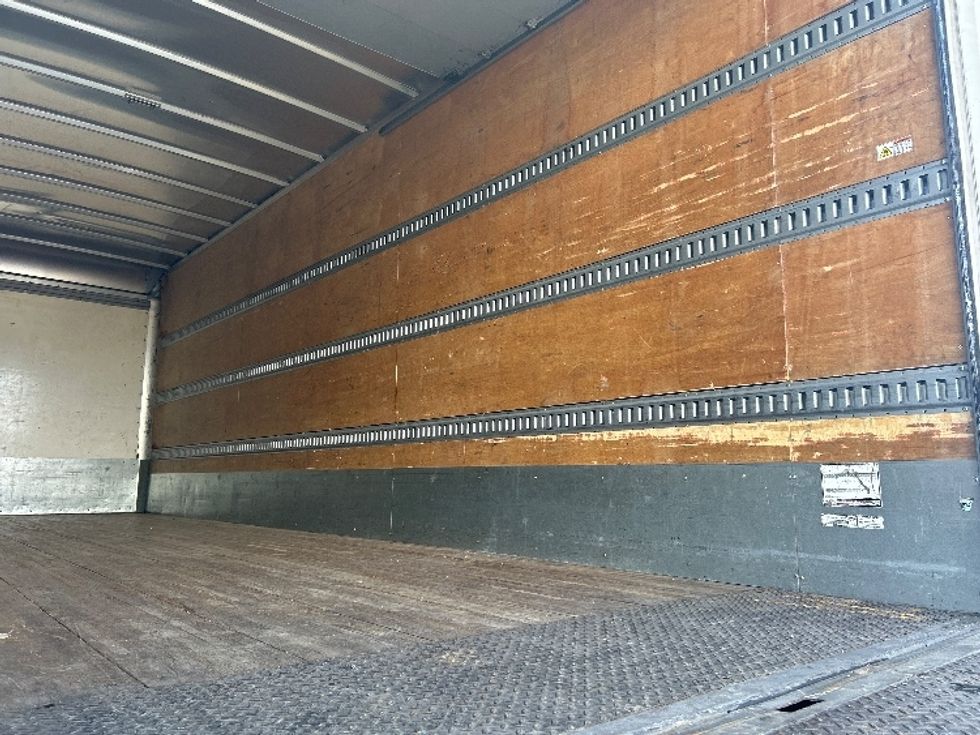 Medium Duty Box Truck-Light and Medium Duty Trucks-Hino-2018-268-Torrance-CA-148,043\n\t\tmiles-$ 53,500 - Image 12
