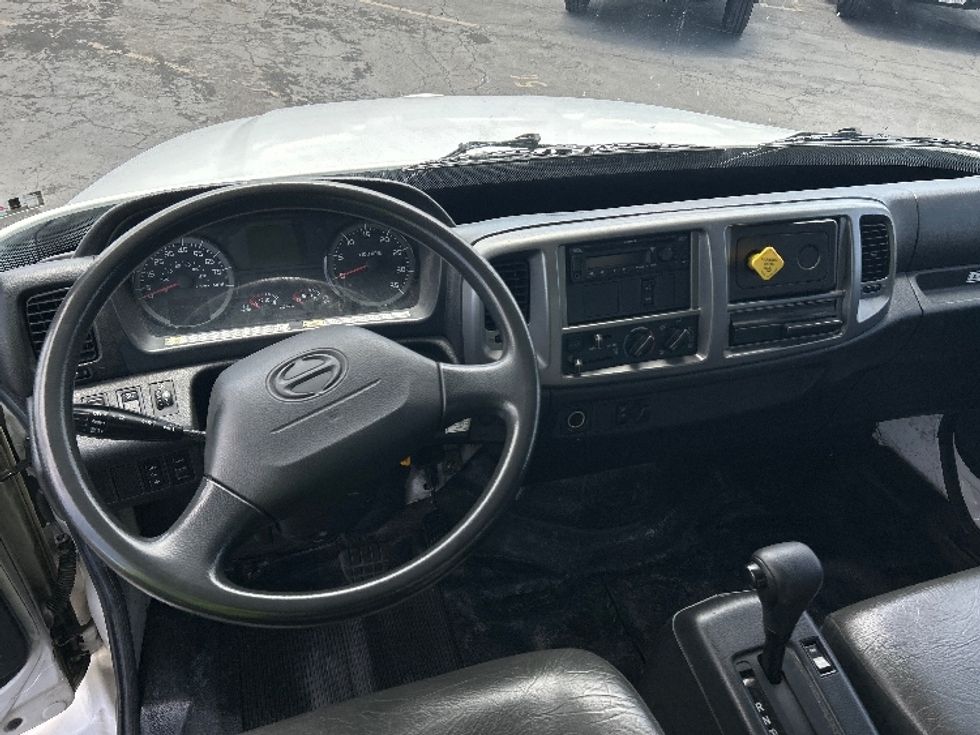 Medium Duty Box Truck-Light and Medium Duty Trucks-Hino-2018-268-Torrance-CA-148,043\n\t\tmiles-$ 53,500 - Image 18