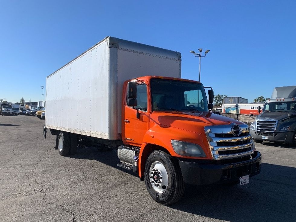 Medium Duty Box Truck-Light and Medium Duty Trucks-Hino-2018-268-Torrance-CA-183,904\n\t\tmiles-$ 48,500 - Image 1