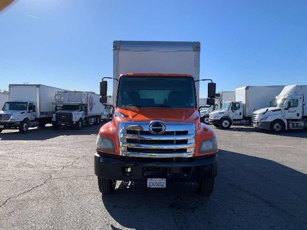Medium Duty Box Truck-Light and Medium Duty Trucks-Hino-2018-268-Torrance-CA-183,904\n\t\tmiles-$ 48,500 - Image 2