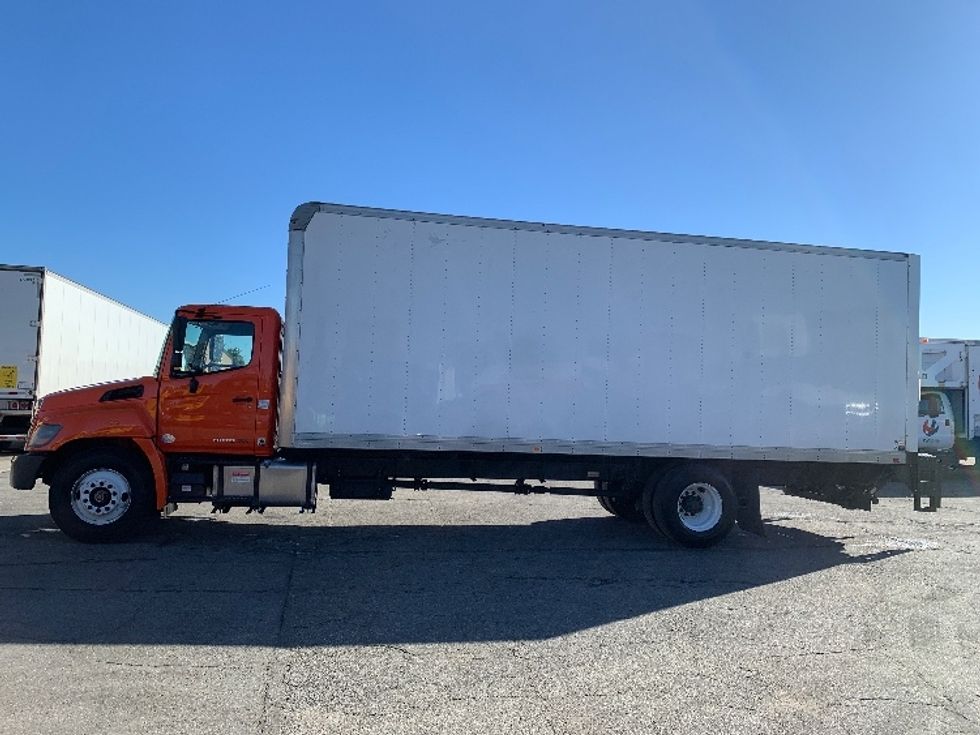 Medium Duty Box Truck-Light and Medium Duty Trucks-Hino-2018-268-Torrance-CA-183,904\n\t\tmiles-$ 48,500 - Image 4