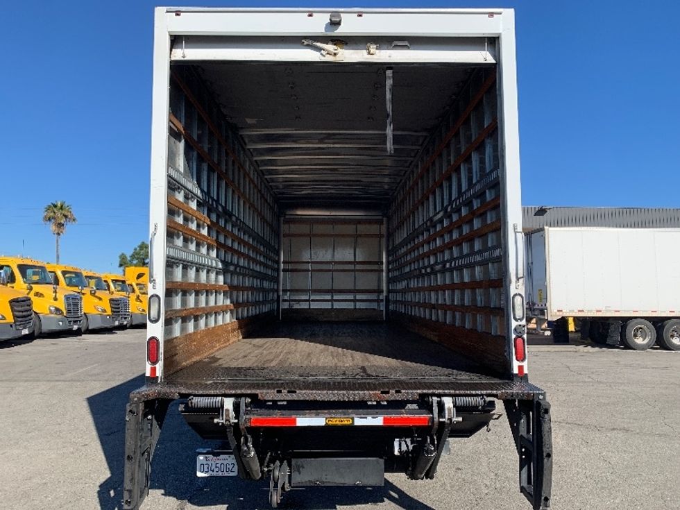 Medium Duty Box Truck-Light and Medium Duty Trucks-Hino-2018-268-Torrance-CA-183,904\n\t\tmiles-$ 48,500 - Image 8