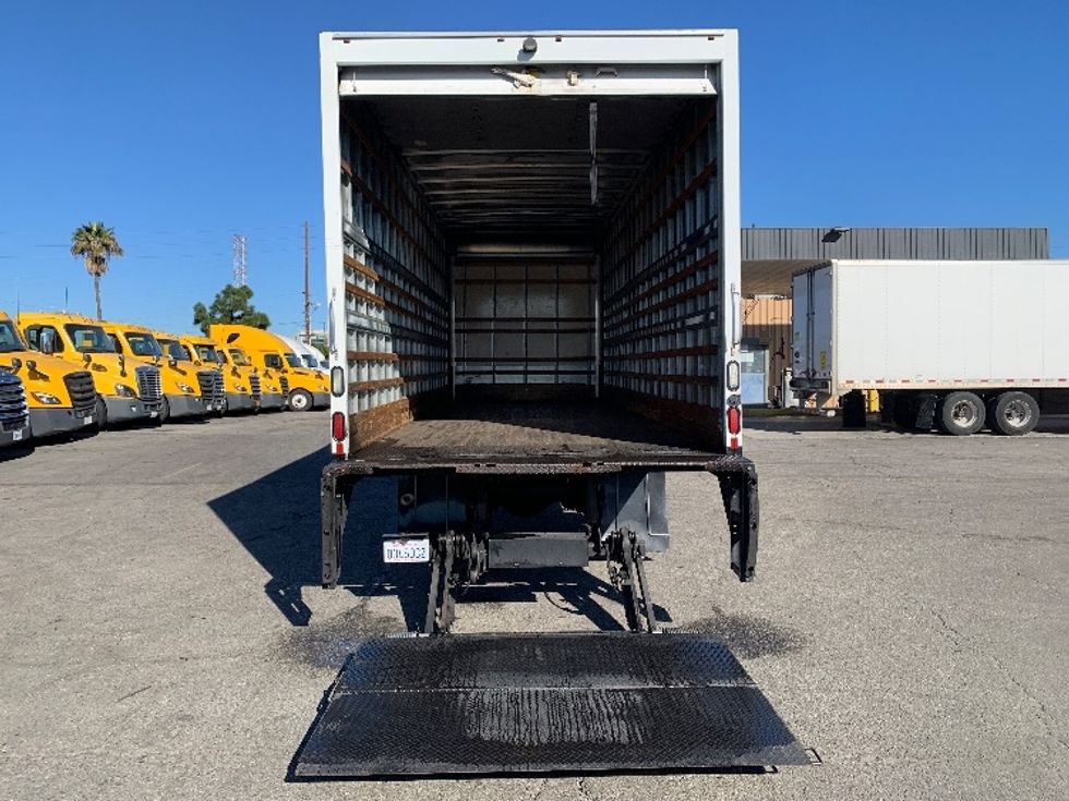 Medium Duty Box Truck-Light and Medium Duty Trucks-Hino-2018-268-Torrance-CA-183,904\n\t\tmiles-$ 48,500 - Image 9