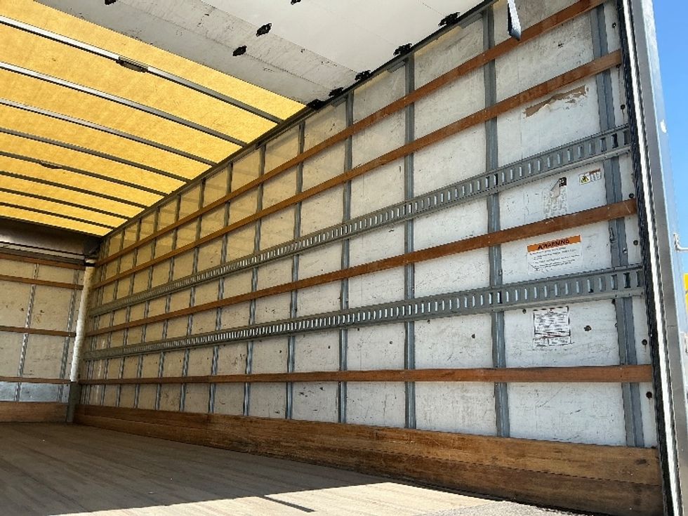 Medium Duty Box Truck-Light and Medium Duty Trucks-Hino-2018-268-Torrance-CA-212,893\n\t\tmiles-$ 49,500 - Image 12